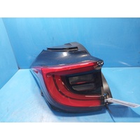 Toyota Yaris Left Taillight In Body