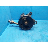 Nissan Navara D40 2.5 Yd25 Diesel  Steering Pump