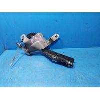 Renault Clio X98 Right Side Bonnet Hinge
