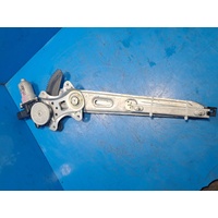 Holden Colorado, Trailblazer Right Front Door Regulator And Motor Assembly
