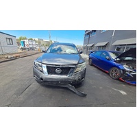 Nissan Pathfinder R52 St/St-L,  Tailgate