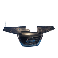 Nissan Juke F15 Centre Radiator Grille