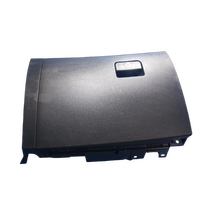 Mitsubishi Pajero Nx, Glove Box