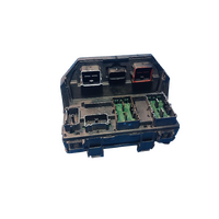 Jeep Cherokee  Kk  Petrol,  Engine Bay Fuse Box