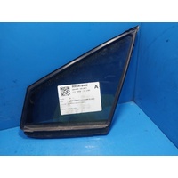 Subaru Xv G5x Left Front 1/4 Door Glass