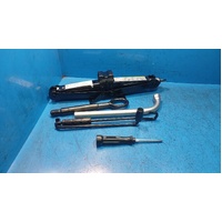 Volkswagen Tiguan 5na, Jack Tool Kit