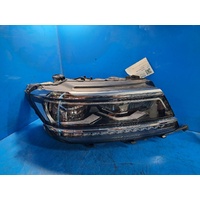 Volkswagen Tiguan  5Na,  Right Headlamp