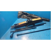 Nissan Navara Np300  Jack Tool Kit