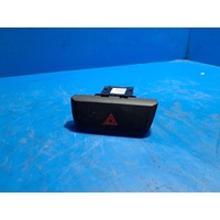 Holden Colorado Rg/Rg 7, Hazard Light Switch