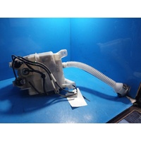 Toyota Kluger Gsu40-Gsu45 Washer Bottle