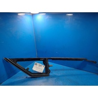 Toyota Hilux Right Front 1/4 Door  Glass