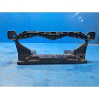 Hyundai Tucson  Nx4, Front Bumper Centre Bracket