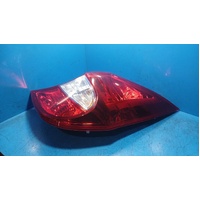 Hyundai Accent Rb Right Taillight In Bumper Reflector