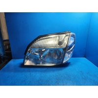 Nissan Xtrail T30  Left Headlamp