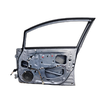 Toyota Corolla Zre152r  Right Front Door