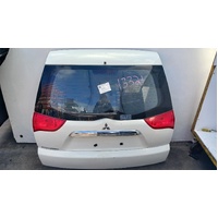 Mitsubishi Challenger Kh/Pb-Pc Non-Spoiler Tailgate