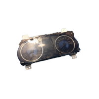 Toyota Hilux Sr5, Diesel  Manual T/M  Instrument Cluster