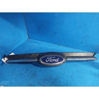 Ford Focus Lw Radiator Grille