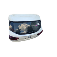 Nissan Qashqai  Tailgate