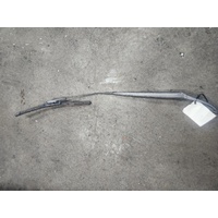 Nissan Dualis J10 Left Front Wiper Arm