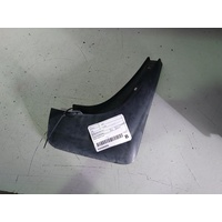 FORD ESCAPE ZD  RIGHT FRONT MUD FLAPS