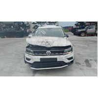 Volkswagen Tiguan Left Rear Hub Assembly