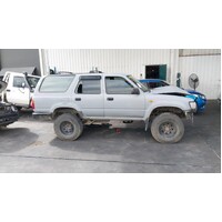 Toyota 4 Runner Surf Right Guard