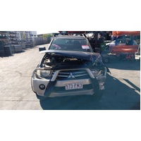 Mitsubishi Triton Ml-Mn Side Step Skirt
