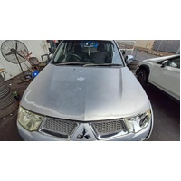 Mitsubishi Challenger Triton Bonnet