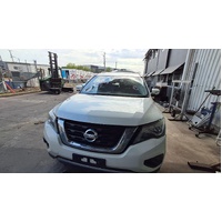 Nissan Pathfinder R52, Engine Cover