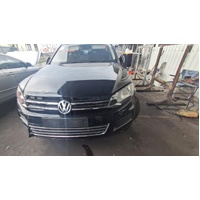 Volkswagen Touareg 7P Left Front Inner Door Handle