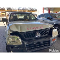 Mitsubishi Triton Mk Front Wiper Motor