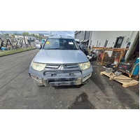Mitsubishi Challenger Kh/Pb-Pc  Right Headlamp