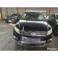 Vw Audi Tiguan Golf Passat Jetta A3 Air Cleaner