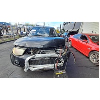 Mitsubishi Triton Right Rear 1/4 Door Glass