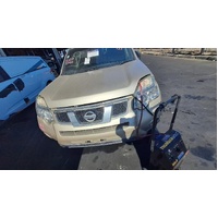 Nissan Xtrail T31  Left Door Mirror